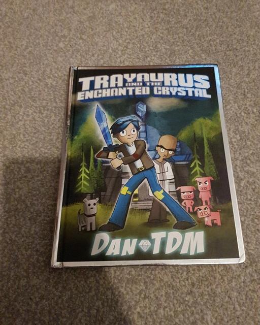  — Trayaurus and the enchanted crystal 
Dantdm b
