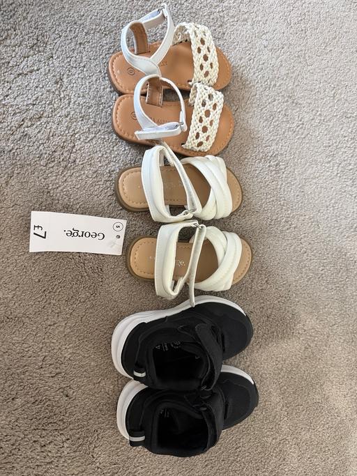  — baby shoes