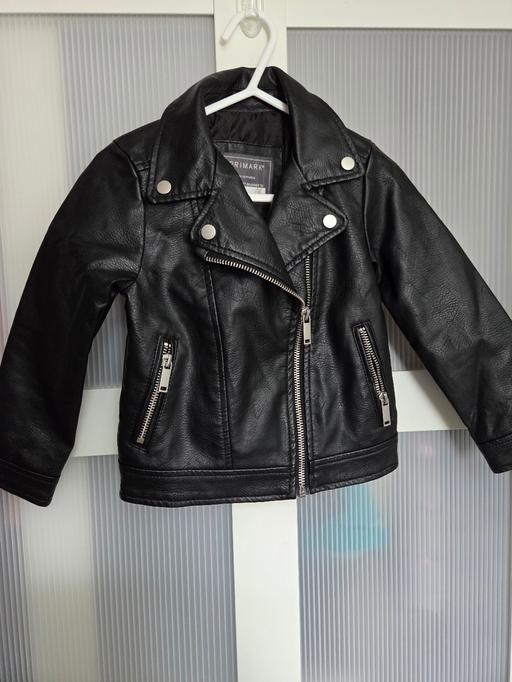  — Age 2-3 PRIMARK faux leather jacket