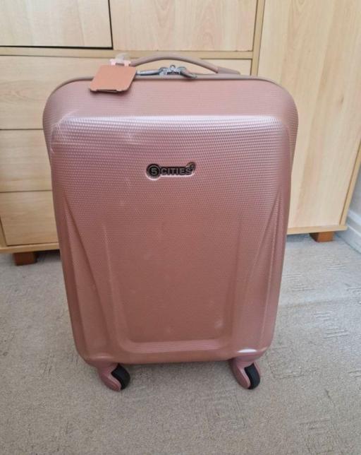  — Rose gold hard shell 4 wheel cabin suitcase