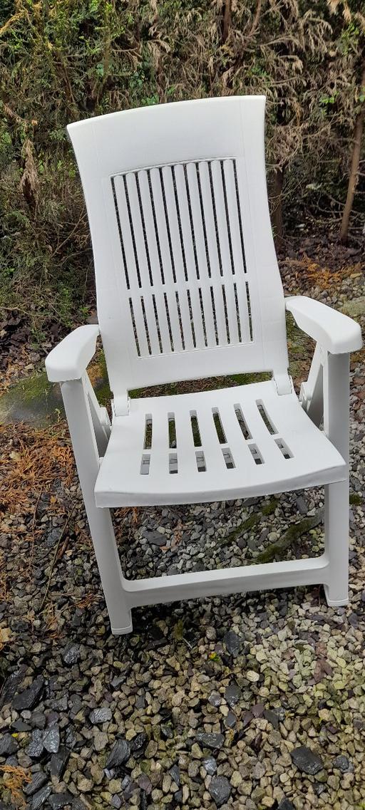  — Brand new Folding chairs & 5 dif positions