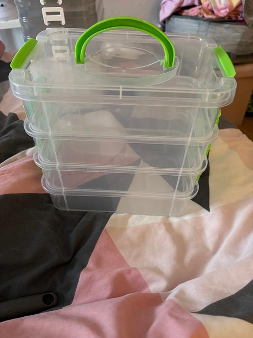  — Storage container