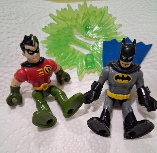  — Batman Robin figures