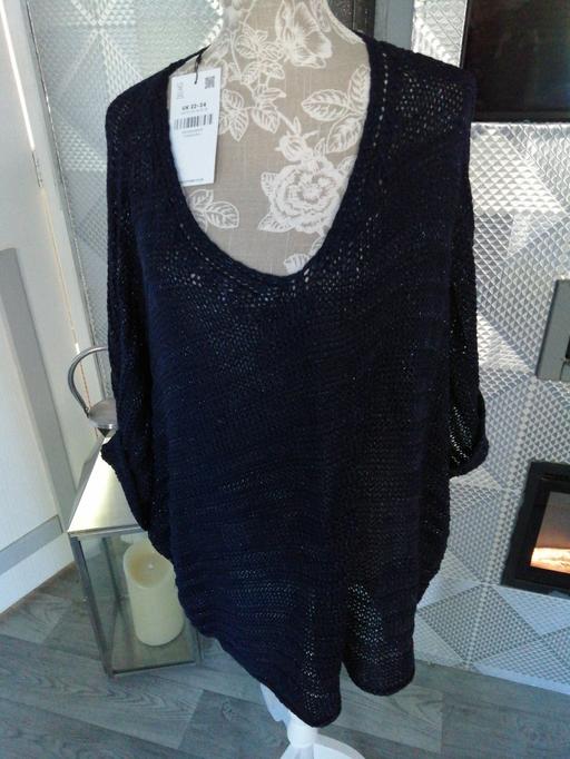  — ladies size *22/24*  YOURSz