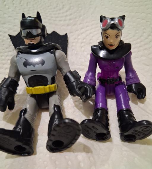  — batman and catwoman figures