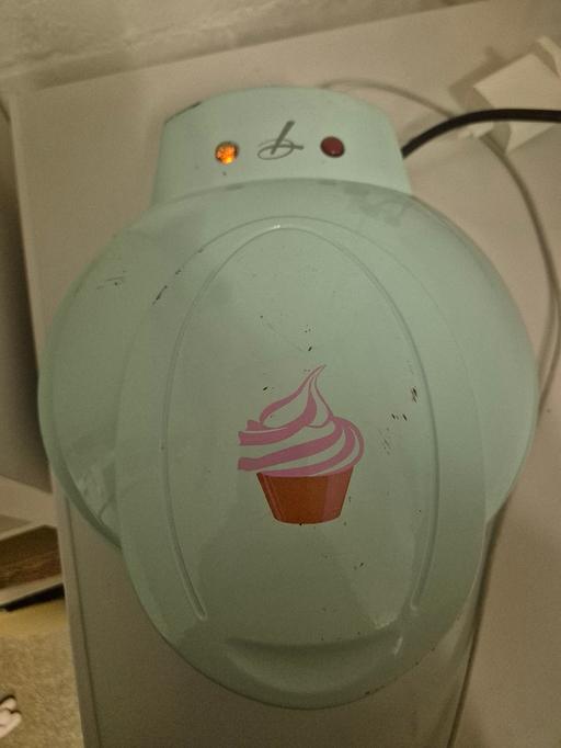  — Cupcake Maker