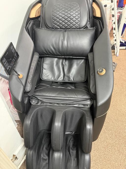  — Luxury Full Body Massage Chair