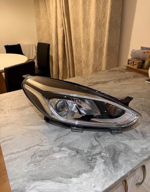  — Ford fiesta mk8 O/S driver side headlight