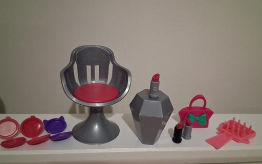  — dolls accessories