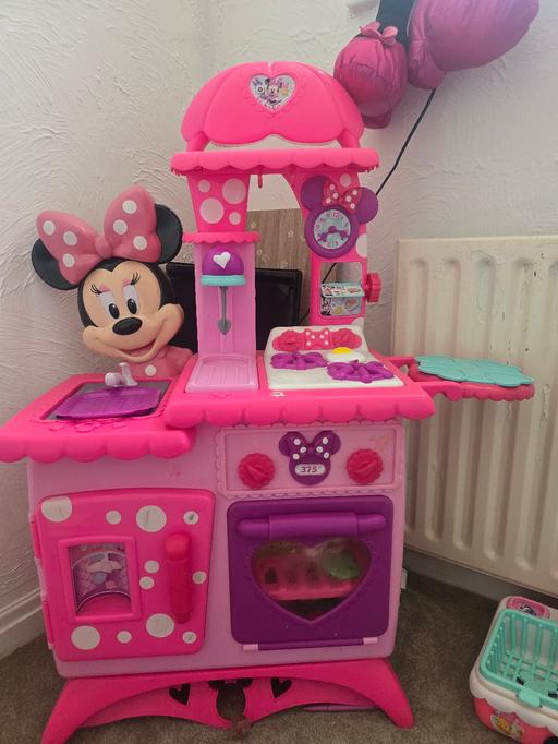  — minnie mouse kitchen
