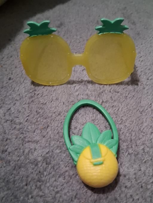  — dolls bag /sun glasses
