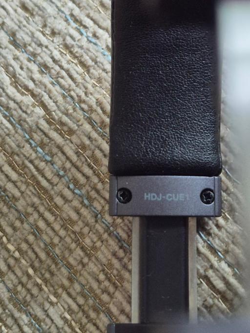  — Headphones  Dj HDJ- cue1