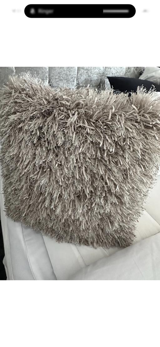  — Next cushions x 7