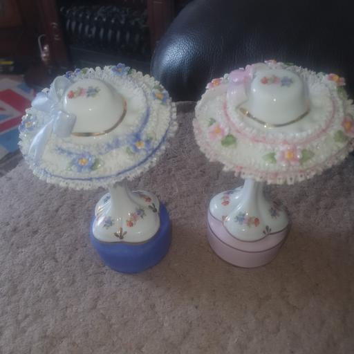 — Beautiful, Ceramic Hats & Stands ,Blue & Pink