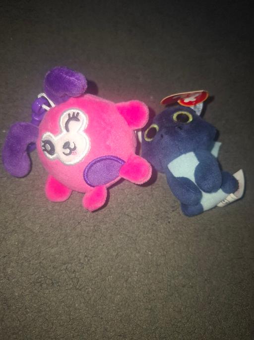  — 2 teddys
