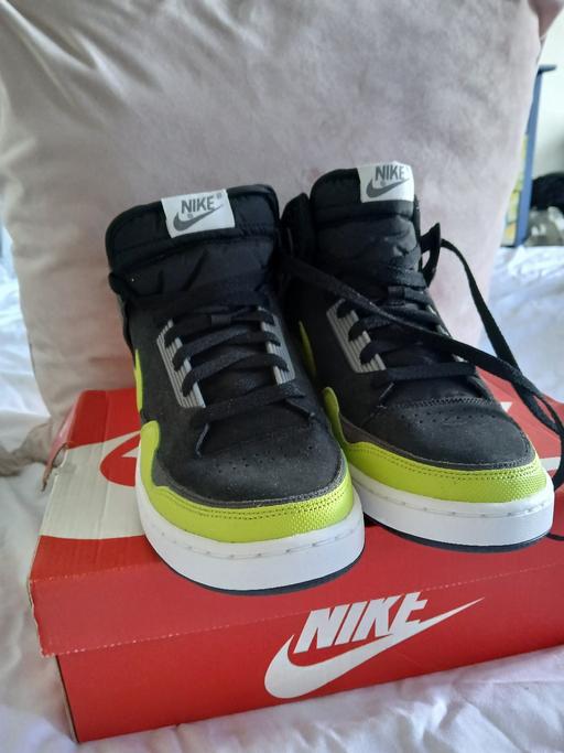  — Nike high tops