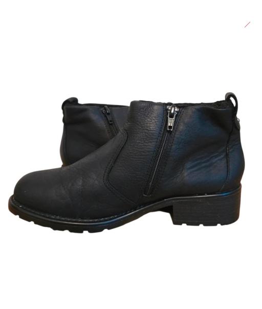  — New Clarks Orinico Snug Black Leather Boots