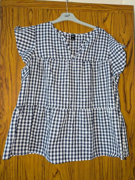  — size XL blue/white check top ladies