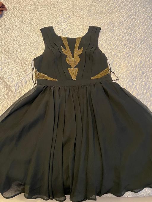  — Oasis dress
