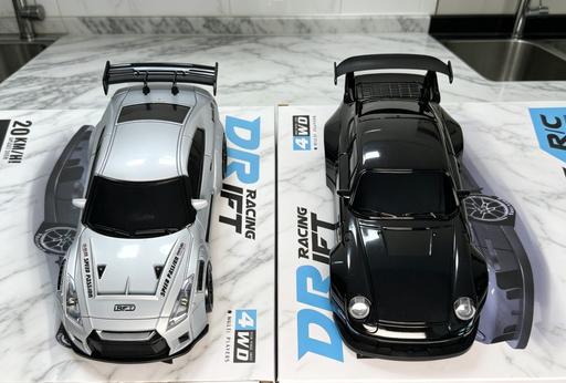  — RC Car 1/24 Drift  911 vs GTR