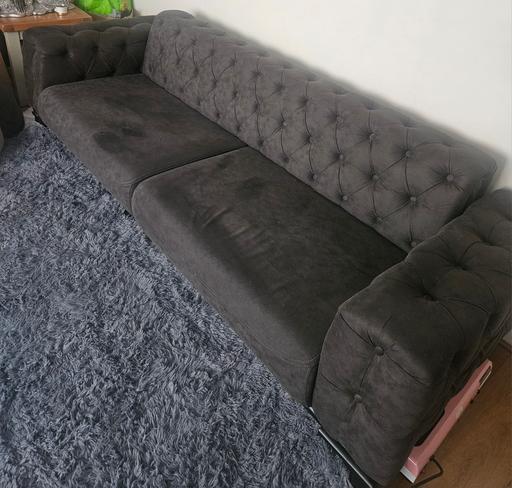  — Chesterfield style settee
