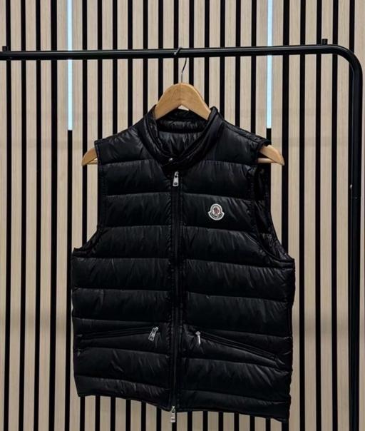  — Mens Moncler Gilet