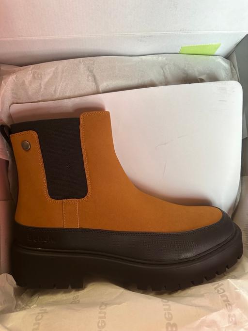  — 1 pair of Brand New Beecham Ankle Boot