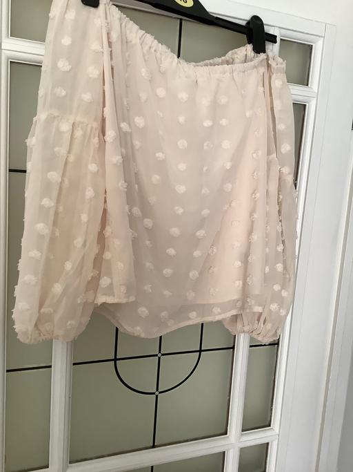  — New off the shoulder top