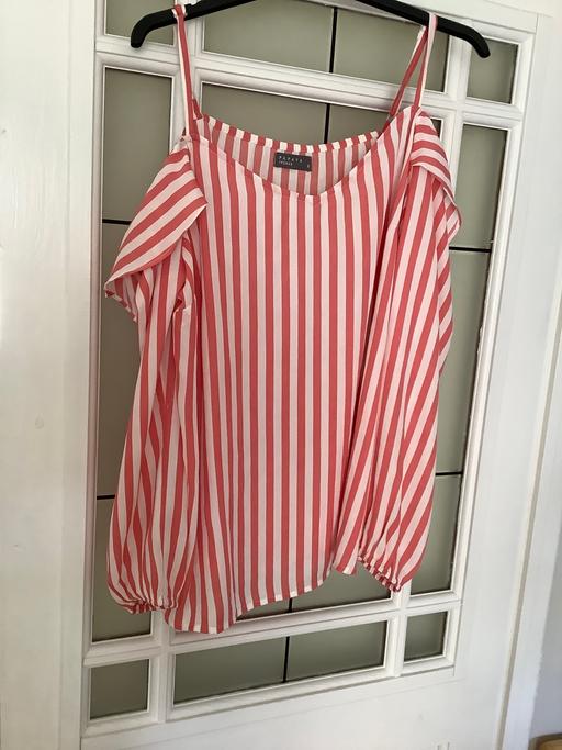  — New off the shoulder top