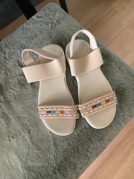  — New summer sandal
