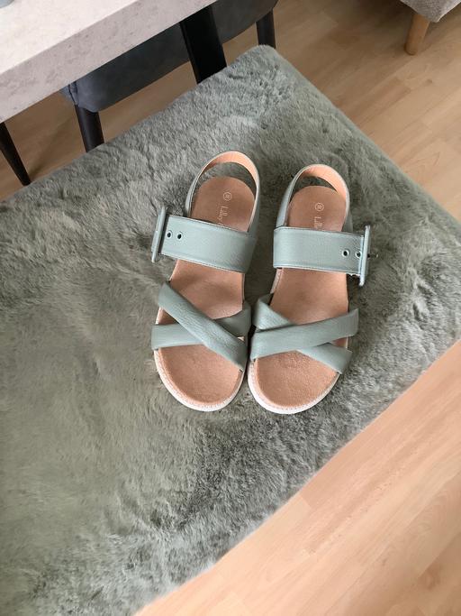  — New summer sandals