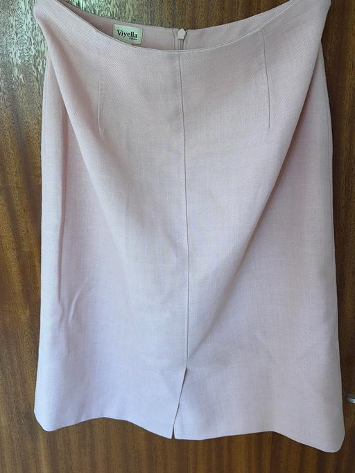  — Women skirt