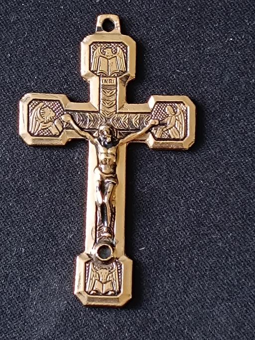  — Vintage Gold-Tone Stations of the Cross Cruci