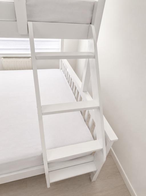  — Bunk bed with matrrss
