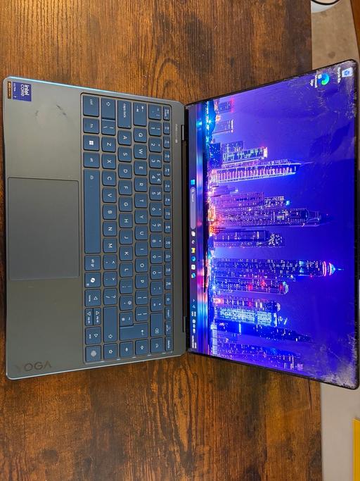  — LENOVO Yoga Slim 9