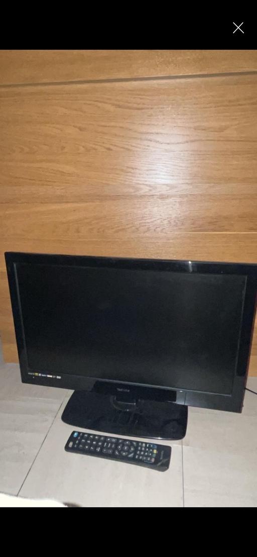  — Tv with hdmi + cd player