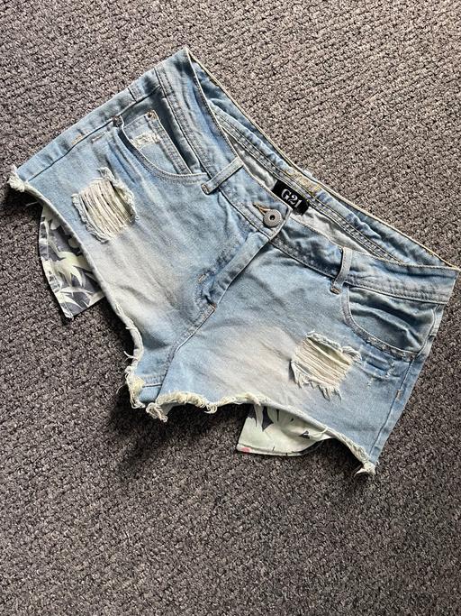  — Women’s denim ripped shorts size 12