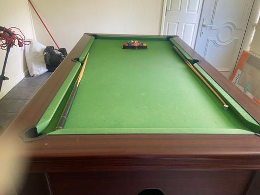  — Snooker table