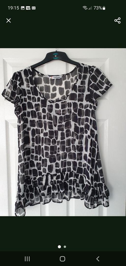  — ladies print top/blouse