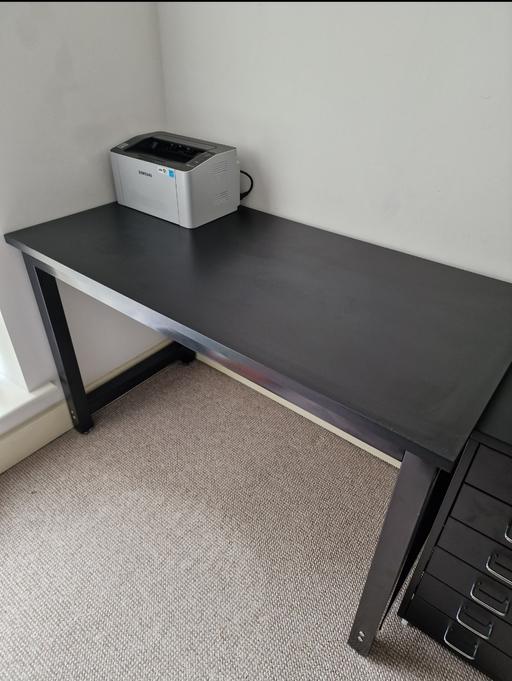  — Black Desk