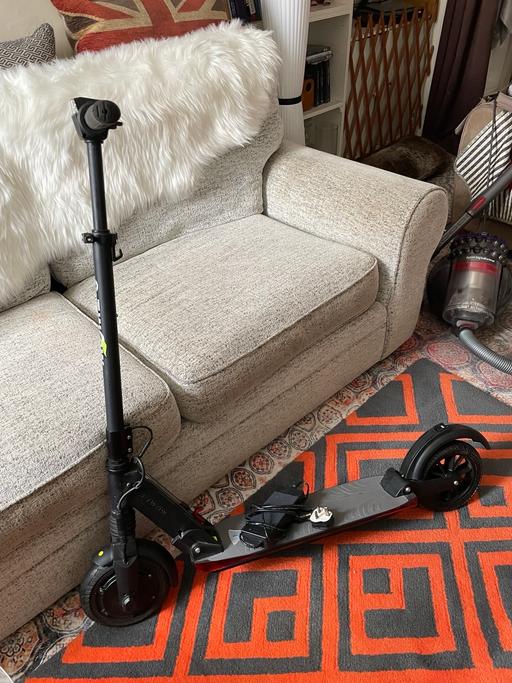  — Electric Scooter black Edition VGC