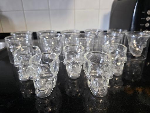  — 15 skull shot glasses