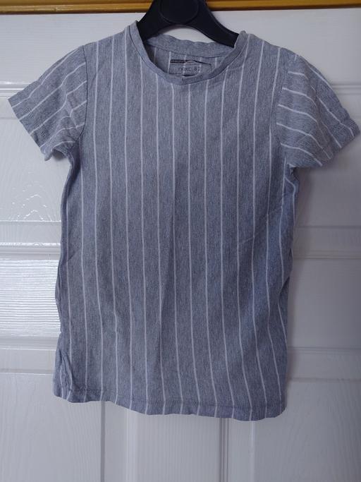  — Boys grey striped top size 3-4 years