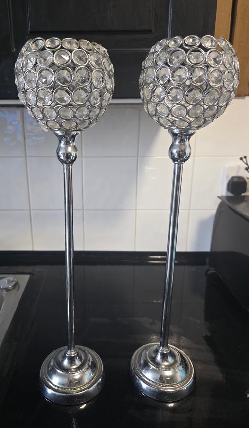  — Candle stands