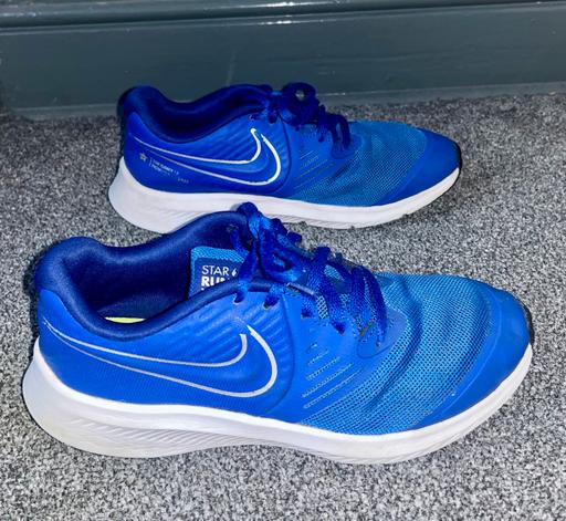  — Blue Nike Trainers – UK Size 4