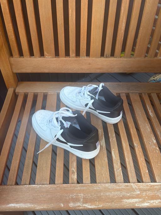  — Nike women size 5 panda black and white