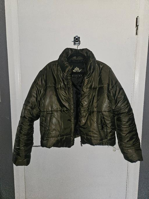  — Khaki cropped bomber jacket, size L.