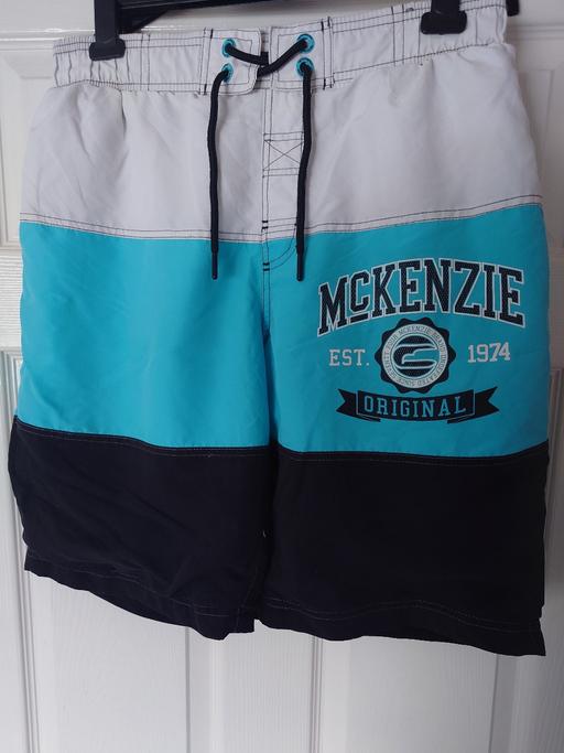  — Mens McKenzie shorts size L