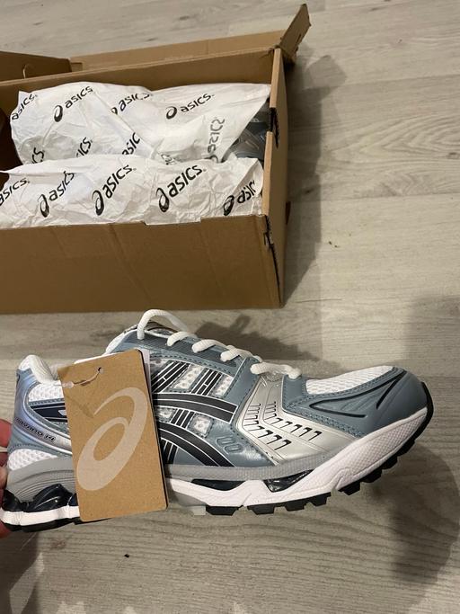  — asics gel kayano 14 size 8