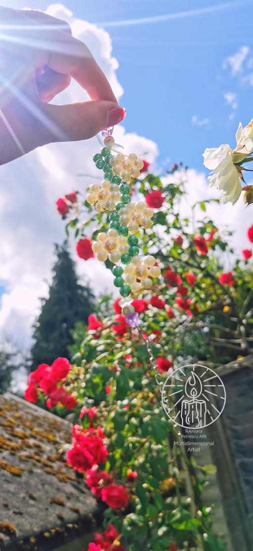  — 🌼 Daisy Flowers Fluorite Crystal Bracelet